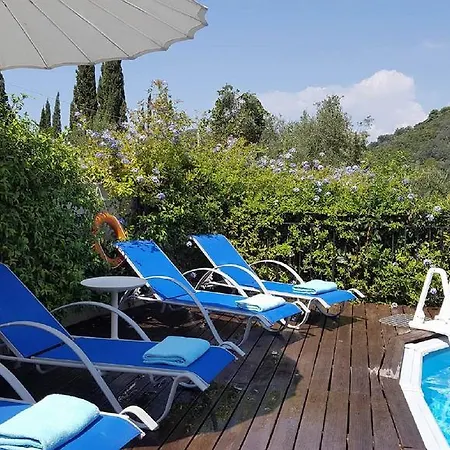 Villa Lentzos Pélekasz