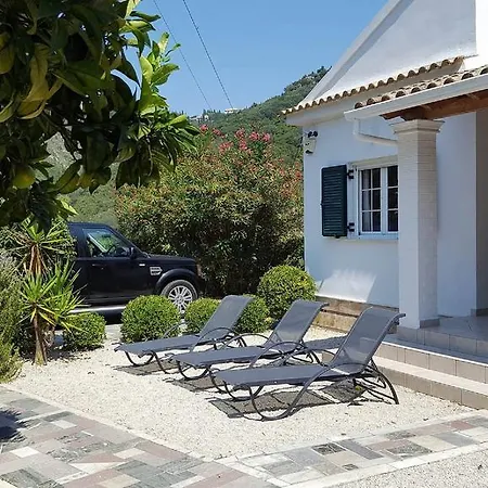 Villa Lentzos