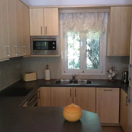 Villa Lentzos *