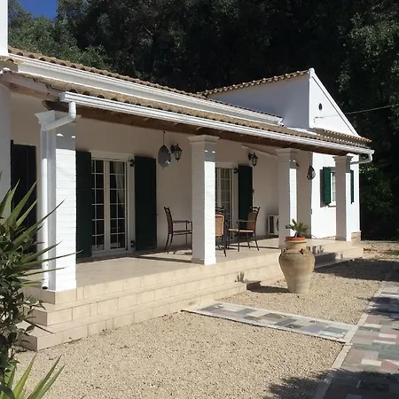 Villa Lentzos Pélekasz